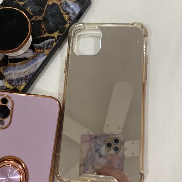 11 max pro iPhone cases and a battery charger bundle - Picture 2 of 10